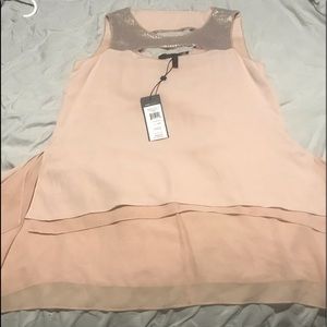 BCBG flowy Top Cut-out